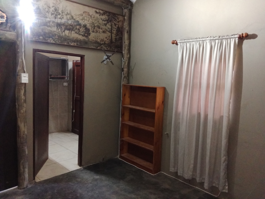 5 Bedroom Property for Sale in Melodie North West